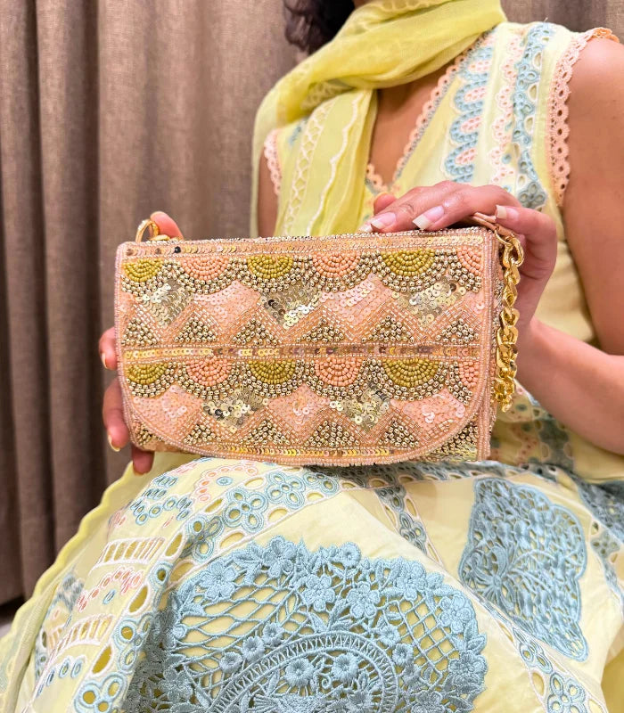 Gulnaar Clutch